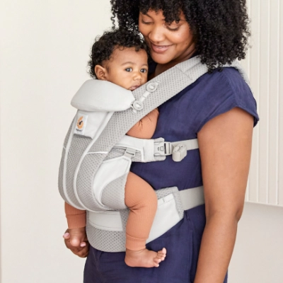 Soft structured buckle carrier
